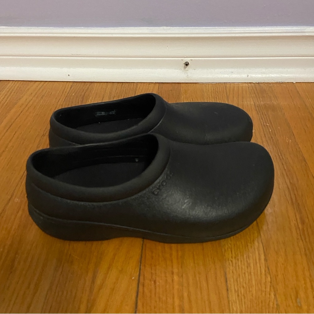 CROCS “On the Clock” Anti-Slip Work Clogs
